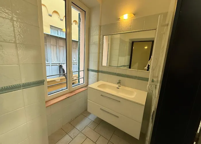 Appartamento 15mt Dal Mare Grazioso Bilocale Sul Budello A-c Alassio